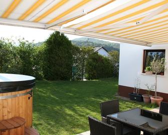 In The Middle Of The Wine Country - Your Own Refuge - Dörrenbach - Patio