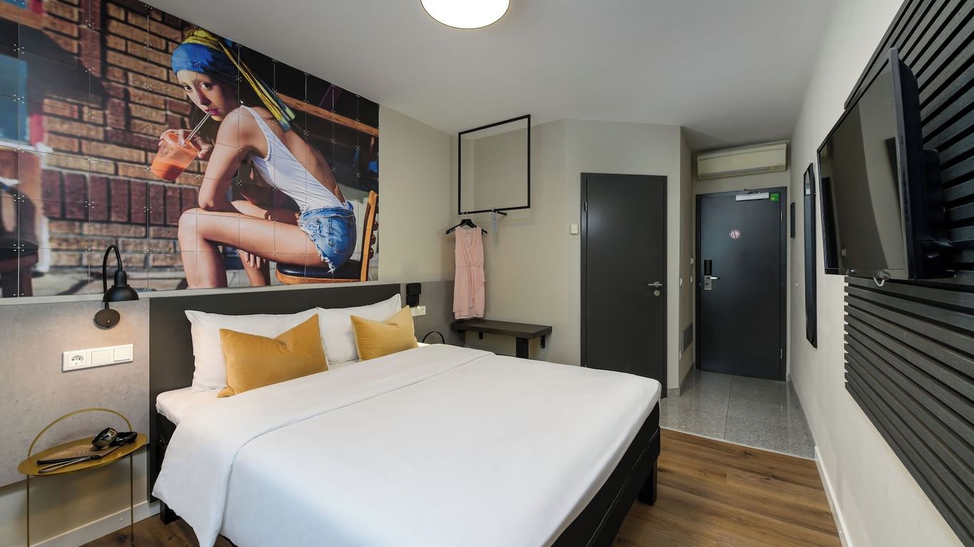Sleepinroomz Boutique Hotel