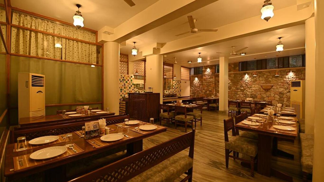 Om Niwas Suite Hotel
