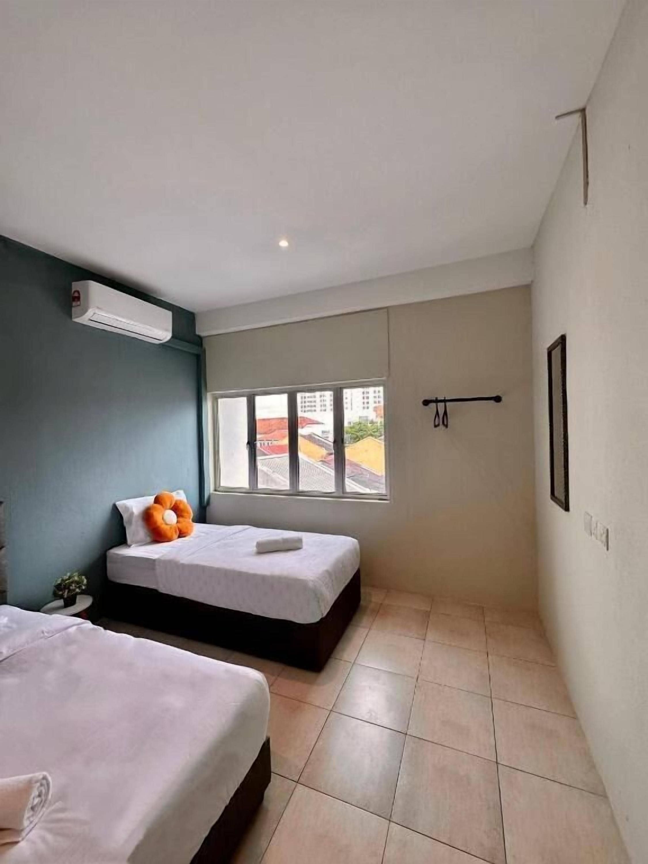 Swing & Pillows - Penang Road, Georgetown Penang - George Town - Bedroom