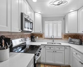 Bay View Bliss - Bradenton Beach - Кухня