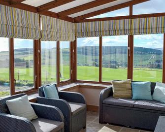 2 bedroom accommodation in Langshaw, near Galashiels - Galashiels - Living room