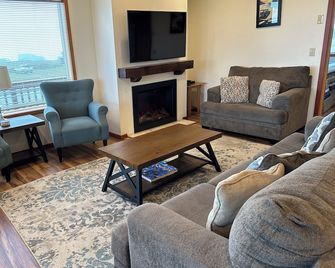 Bandon 3B/3B Ocean View Home with Nearby Beach Access - Bandon - Sala de estar