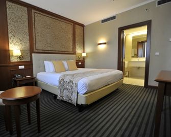 Holiday Inn Skopje By IHG - סקופיה - חדר שינה