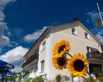 Landgasthof Am Sonnenhang - Vohenstrauss - Budova