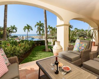 Cozy 2-Bedroom Condo in Beautiful San José del Cabo, just steps to the Beach! - סן חוסה דל קאבו - פטיו