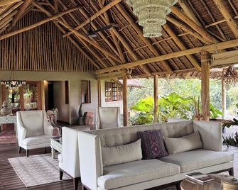 Finch Hattons Luxury Tented Camp - Tsavo