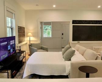 The Schoolhouse - Hebron - Bedroom