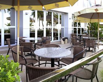 ibis Joao Pessoa - ז'ואאו פסואה - פטיו