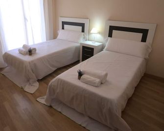 Apartamento Turistico Puente Romano P4 bajo C - Salamanca - Habitación