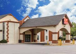 Econo Lodge At Six Flags - Austell - Bâtiment