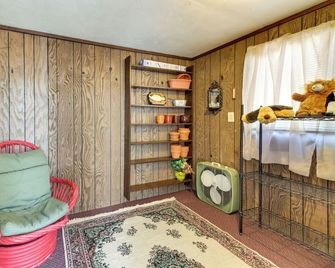 Rural Minnesota Apartment w/ Fire Pit - Chisholm
