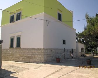 Pescandora - Bisceglie - Edificio
