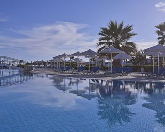 Labranda Sandy Beach Resort - Agios Georgios - Pool