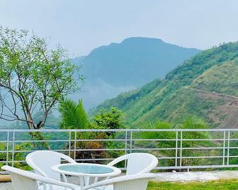 Hr 26 Hotel And Resort - Rishikesh - Balkon