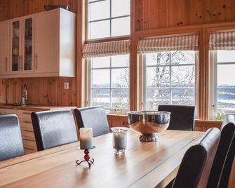 Stunning Home In Hemsedal With Kitchen - Hemsedal - Dining room