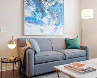 كاسا دالاس أبارتمنتس نير سمو - دالاس - غرفة معيشة