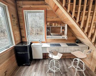 Glamping Forest Hideaway Hike-grill-stargaze - Simcoe - Kitchen