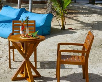 Castello Beach Hotel - Grand'Anse Praslin - Patio