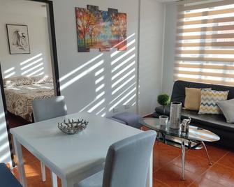 Apartamento Amoblado Nuevo - Villa Alsacia - Bogotá - Comedor