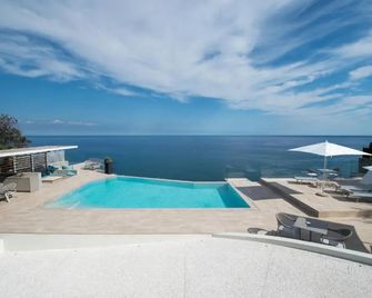 B&b Capo Torre Resort & Spa - Albisola Superiore - Pool