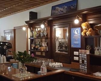 Grand Hotel Ceresole Reala KingApartment ideal for Nordic sport - Ceresole Reale - Bar