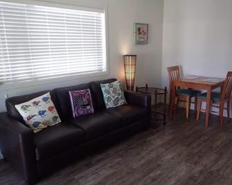 Tranquil self-contained cottage - Gisborne - Obývací pokoj