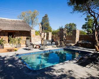 A New Earth Guest Lodge - Francistown - Pool