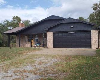 Geneva's Get-Away - Anadarko - Edificio