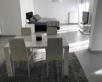 Modernes Appartement - Gladbeck - Essbereich