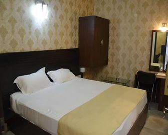 Oyo Rooms Mall Road Cantonment - Varanasi