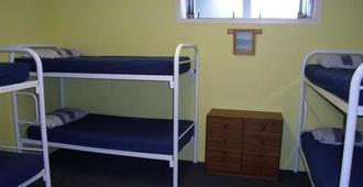 Pacific Coast Lodge and Backpackers - Mount Maunganui - Bedroom