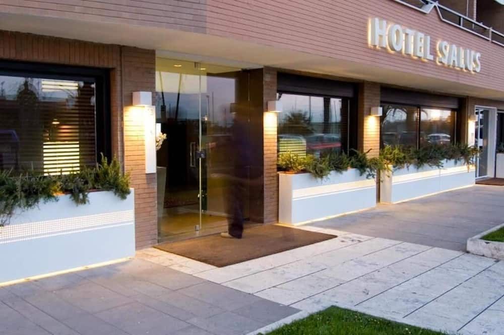 Hotel Salus - פסקארה - בניין