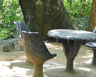 Yuhibuhi Forest Resort - Maha Oya - Patio