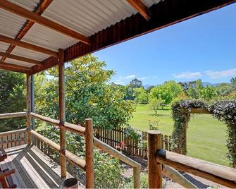 Sanctuary Park Cottages - Healesville - Balcony