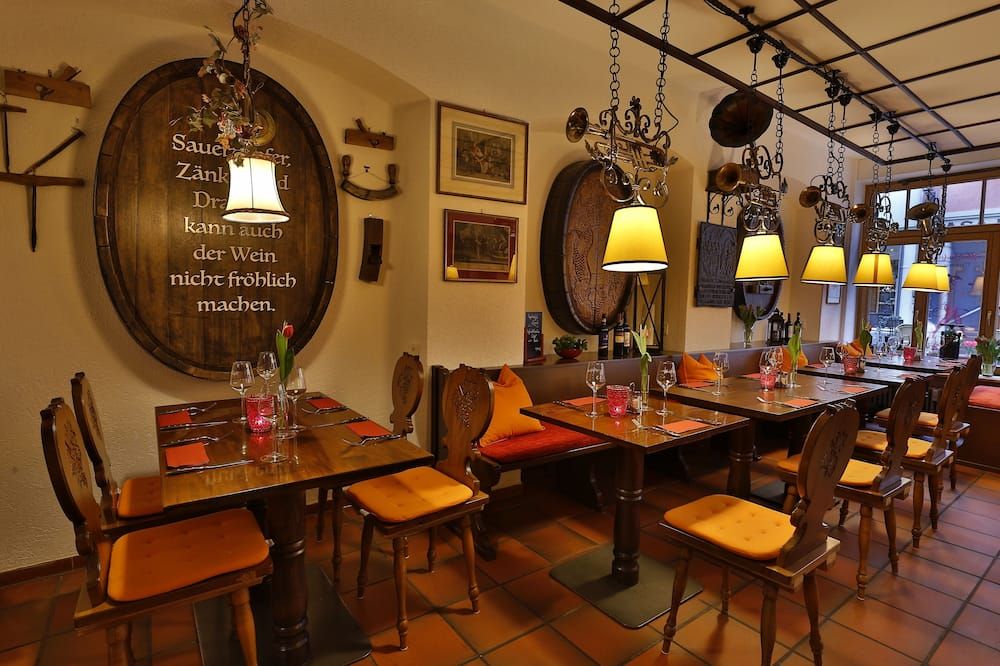 هوتل آند ريستورانت هاكتوفل - هيدلبرغ - مطعم