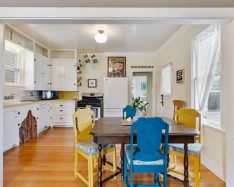 Charming 1909 St Johns Bungalow - Portland - Comedor