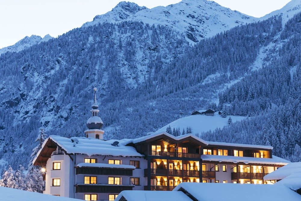 Hotel Kirchenwirt - Kaunertal - Gebouw