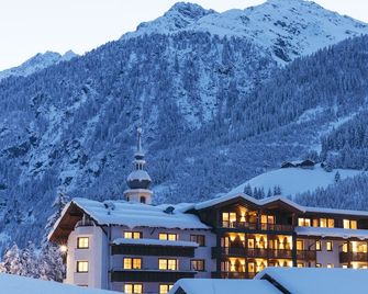 Hotel Kirchenwirt - Kaunertal - Gebouw