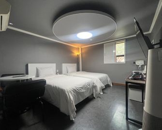 Dapsimni Hotel Grim - Seoul - Bedroom