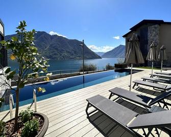 Villa Clementina Boutique Hotel - Colonno - Pool