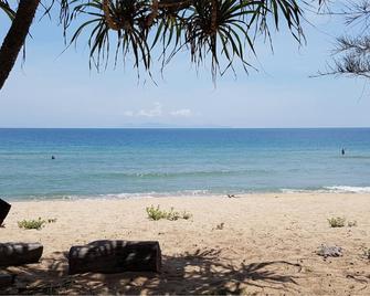 Pandan Laut Beach Resort - Merang - Beach