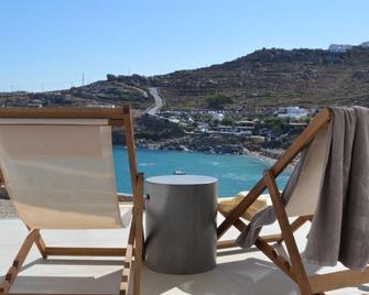 Super Paradise Apartments - Elia - Balkon