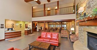 Comfort Suites near Route 66 - Springfield - Lobby