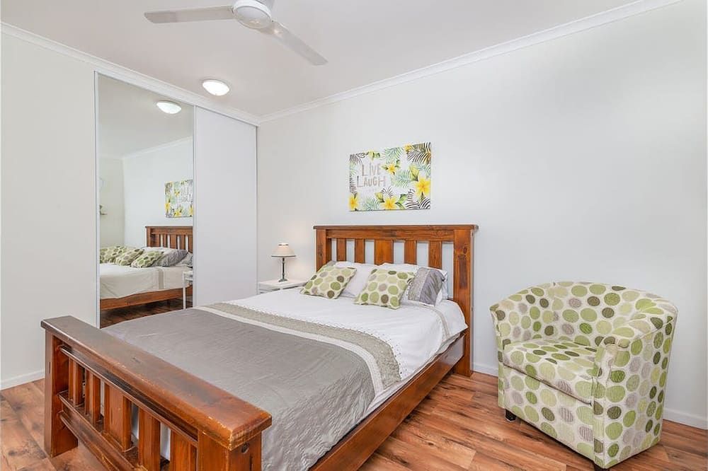Entire 2 bedroom townhouse - Four Mile Beach Escapes - your home away from home - Port Douglas - Schlafzimmer