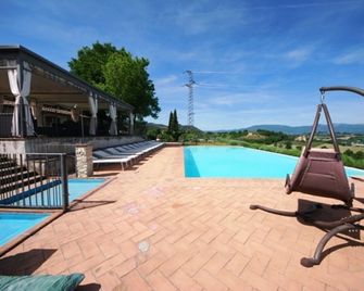 Spoleto By The Pool, apt.4 - marvellous view, only 0,7 miles from the old tow - Spoleto - Pool