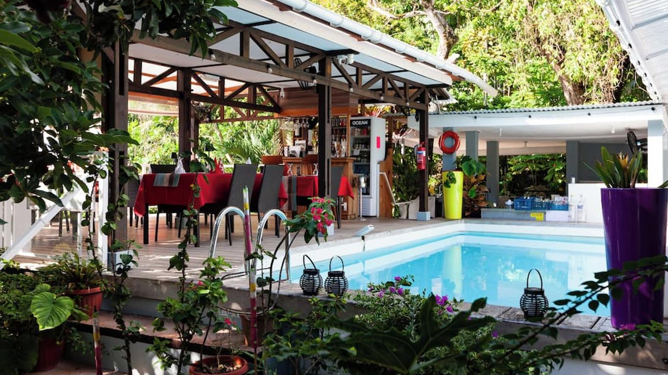 Sea View Lodge
