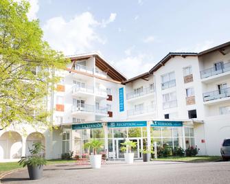 Zenitude Hôtel-Résidences La Versoix - Divonne-les-Bains - Gebouw