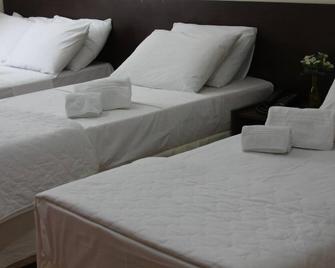 Pinheiros Hotel - Goiânia - Bedroom