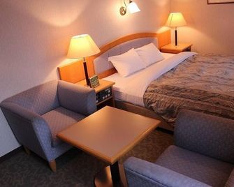 Hotel crown Hills Takaoka - Takaoka - Schlafzimmer